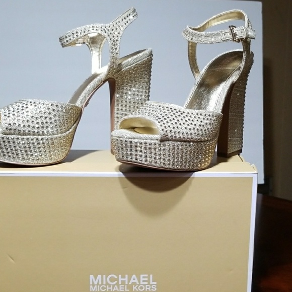 Michael Kors Beautiful open toe "Bennett Platform" - Picture 2 of 8